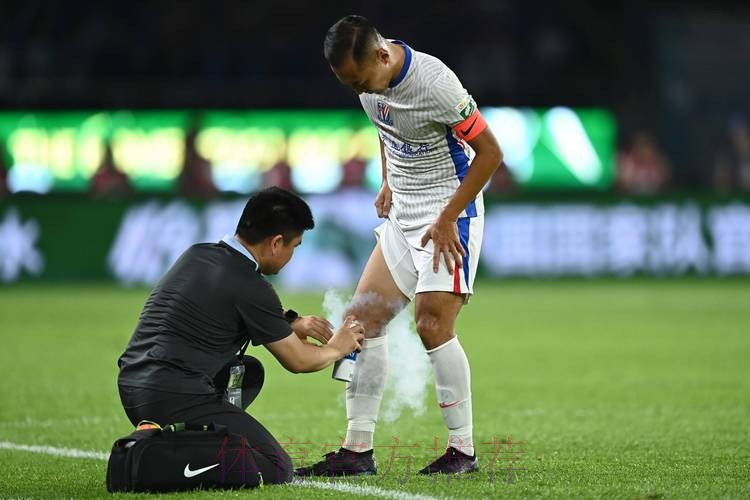 东体谈申花新外援：盖耶有争顶能做球；拉唐也能组织进攻